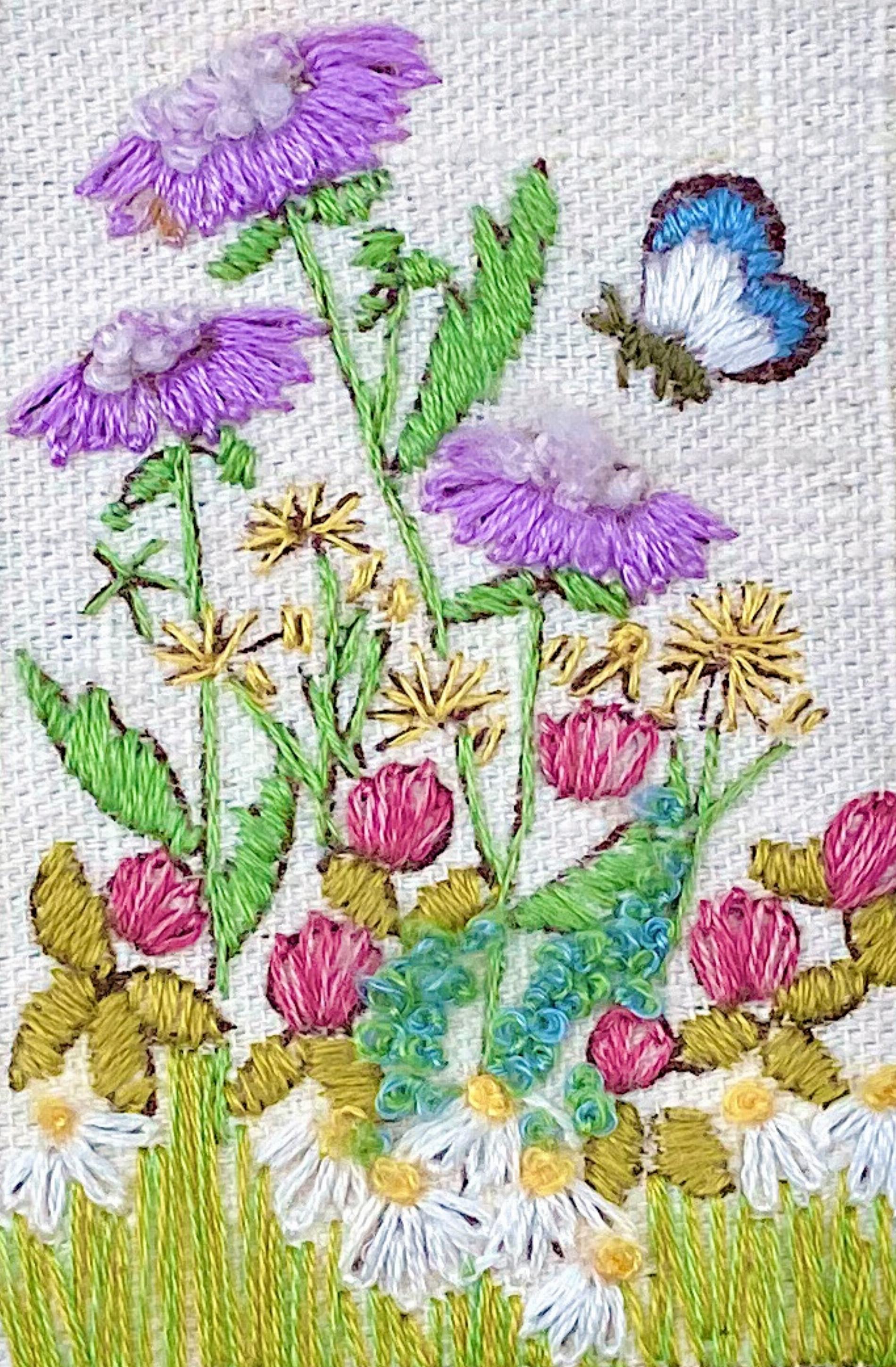Meadow Flowers mini Embroidery Kit